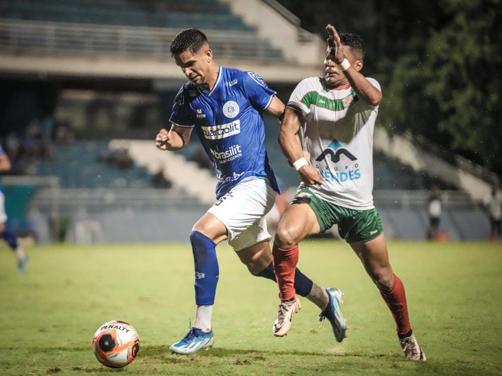 Portuguesa Santista vence o São Bento e se afasta do rebaixamento