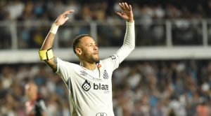 Ronaldo pede desculpas a Neymar após dizer que atacante não se dá bem com presidente da CBF