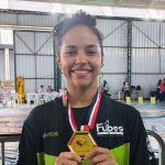 Lutadora de Santos é vice-campeã brasileira de wrestling