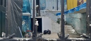 Telhado de cortiço desaba e fere quatro pessoas em Santos
