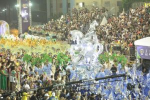 Desfile das escolas de samba será nesta sexta e sábado