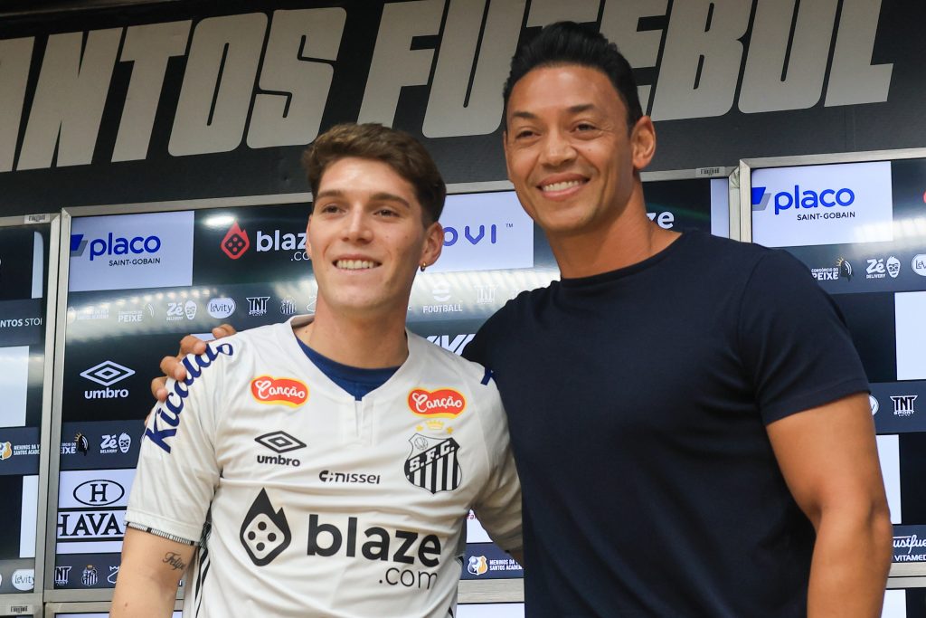 Benjamín Rollheiser é apresentado no Santos