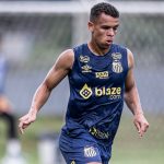 Santos empresta volante Sandry ao Athletic após desistir da vinda de Thiago Maia