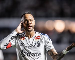 Após polêmica, Rivaldo diz que Neymar tem espaço no Barcelona atual