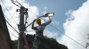 Guarujá muda iluminação de Pitangueiras e Vila Baiana