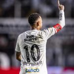 Em dois lances de bola parada, Neymar coloca o Santos nas semifinais do Paulistão