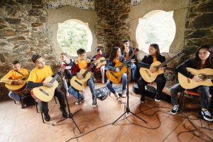Cubatão Sinfonia tem inscrições para aulas gratuitas de música e dança