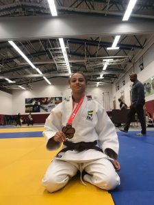 Judoca de Santos conquista medalha de bronze na Alemanha