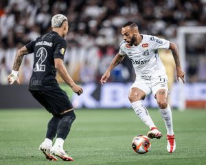 Com Neymar no banco, Peixe cai diante do Corinthians