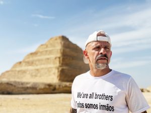 Ultramaratonista de Cubatão corre pelo planeta em busca de justiça para todos