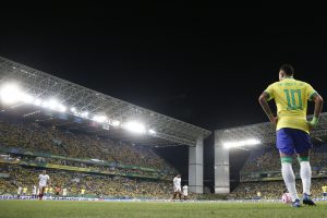 Neymar é cortado da seleção brasileira e substituído por Endrick