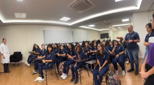 Jovens do CAMPS Santos visitam hospital