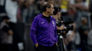 Ramón Díaz não resiste à pressão e é demitido do Corinthians 21 dias após título do Paulistão