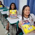 SV entrega material escolar para 38 mil alunos