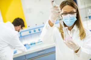 Quais exames laboratoriais são indicados para a 3ª idade?