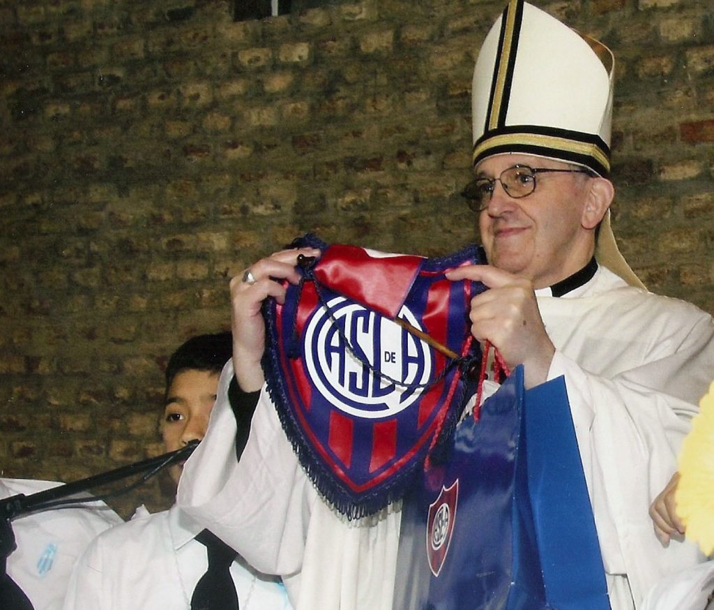San Lorenzo, clube argentino, presta homenagens ao seu mais ilustre torcedor: Papa Francisco