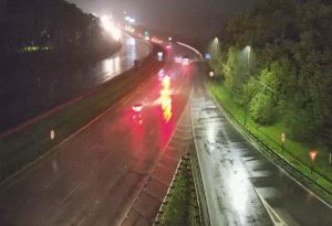 Rodovia Anchieta alaga e trecho fica bloqueado