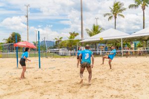 Bertioga abre inscrições para aulas gratuitas de futevôlei na praia