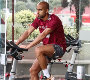 Lucas Moura adia retorno e desfalca Tricolor na Libertadores