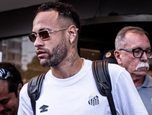 Neymar cobra mais personalidade do time: ‘Mostrar quem realmente é o Santos’