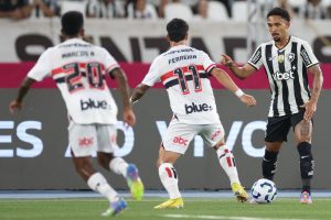 São Paulo empata com o Botafogo e segue sem vencer no Brasileirão