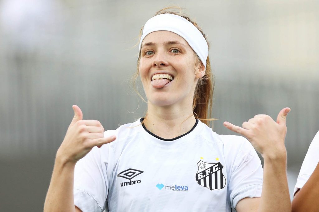 Maior artilheira da história do Santos visitará escola da cidade