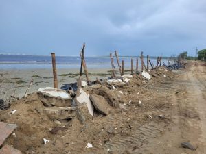 Governo de SP irá construir proteção para conter avanço do mar