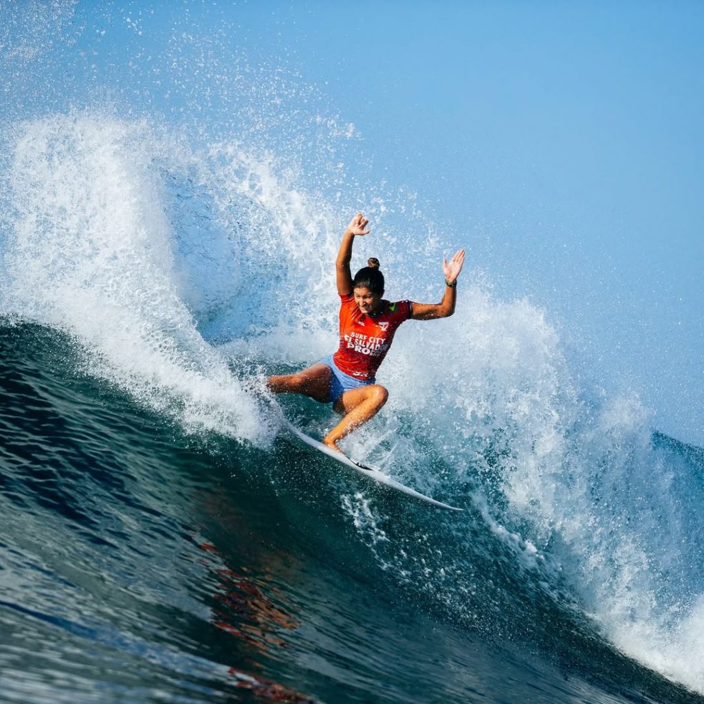 Luana Silva é vice-campeã em Bells Beach e alcança o melhor resultado da carreira na WSL