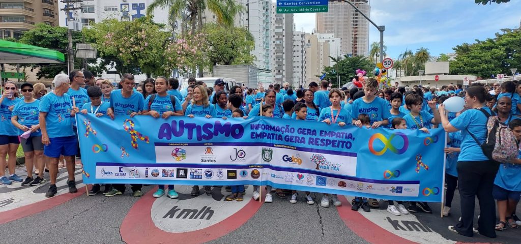 Caminhada de Conscientização traz inclusão e esperança em Santos