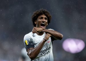 Corinthians acerta renovação de empréstimo de Talles Magno e Díaz mira o Vasco no Brasileiro