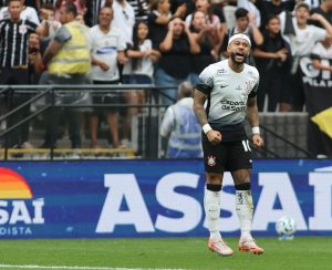 Memphis demonstra felicidade em jogar no Corinthians
