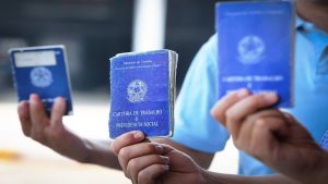 Estado de SP gera 175 mil novos empregos com carteira assinada