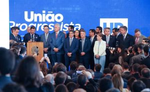 Fusões de partidos alteram equilíbrio de forças nas cidades