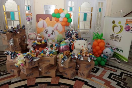 Fundo Social de Santos recebe doações de ovos de Páscoa