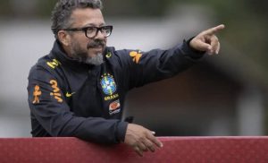 Santos acerta com Cleber Xavier e dará primeira oportunidade a ex-auxiliar de Tite