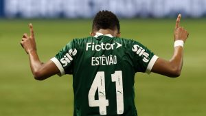 Estevão dá show e classifica o Palmeiras na Copa do Brasil