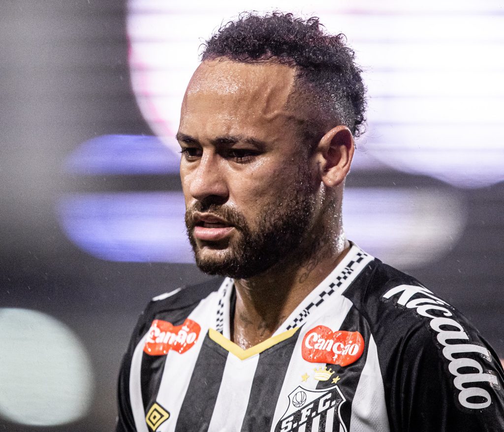 Neymar testa positivo para covid-19 e está em repouso em sua casa