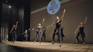 Maior e em novo palco, ‘Bojangles Party’ reúne 300 artistas em Santos