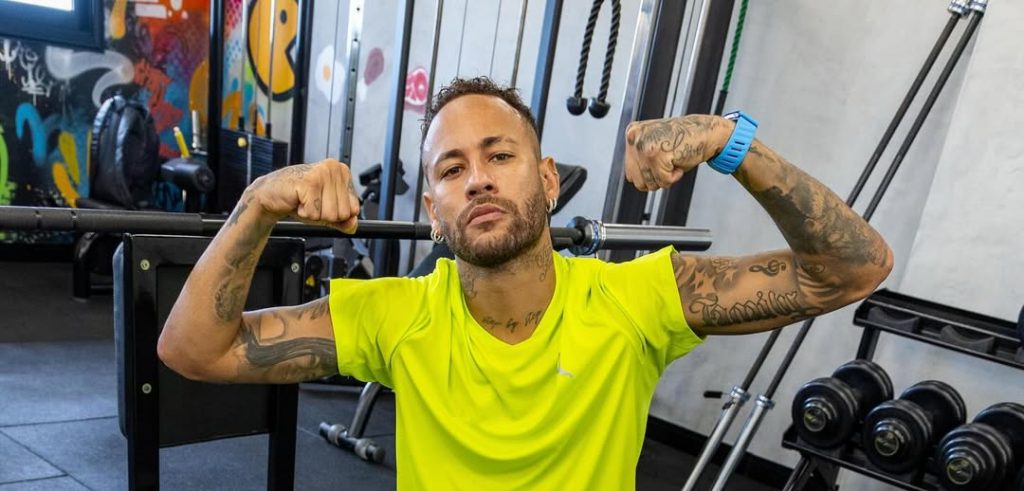 Neymar anuncia leilão no mesmo dia de jogo da seleção brasileira pelas Eliminatórias