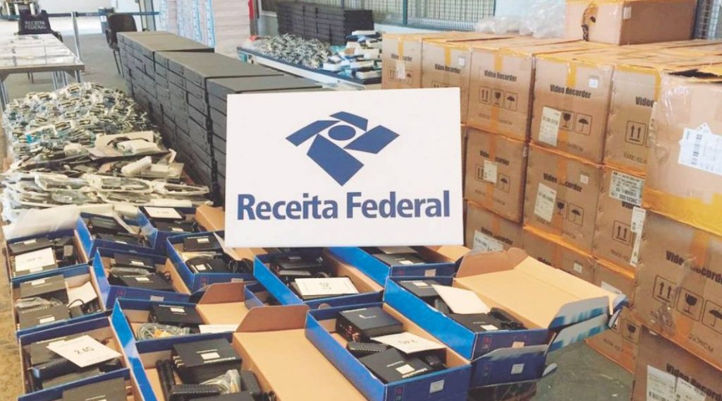 Receita Federal realiza leilão com eletrônicos e veículos em São Paulo