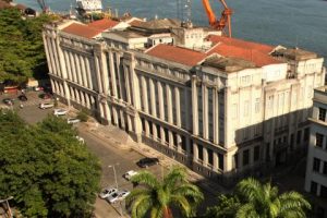 Atividades seguem paralisadas na Alfândega