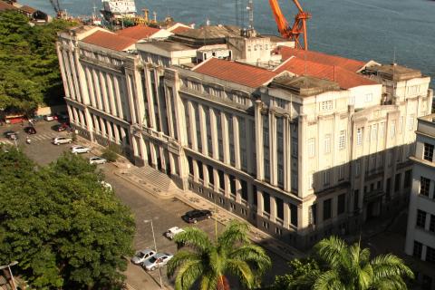 Atividades seguem paralisadas na Alfândega