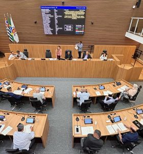 Vereadores avançam sobre orçamento com aumento nas emendas
