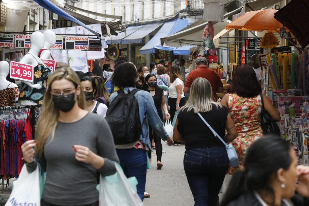 Dia das Mães: previsão é que vendas subam 10% na Baixada Santista