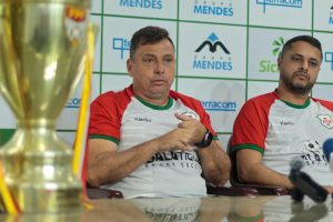 Portuguesa Santista apresenta Alex Alves como novo treinador do time profissional