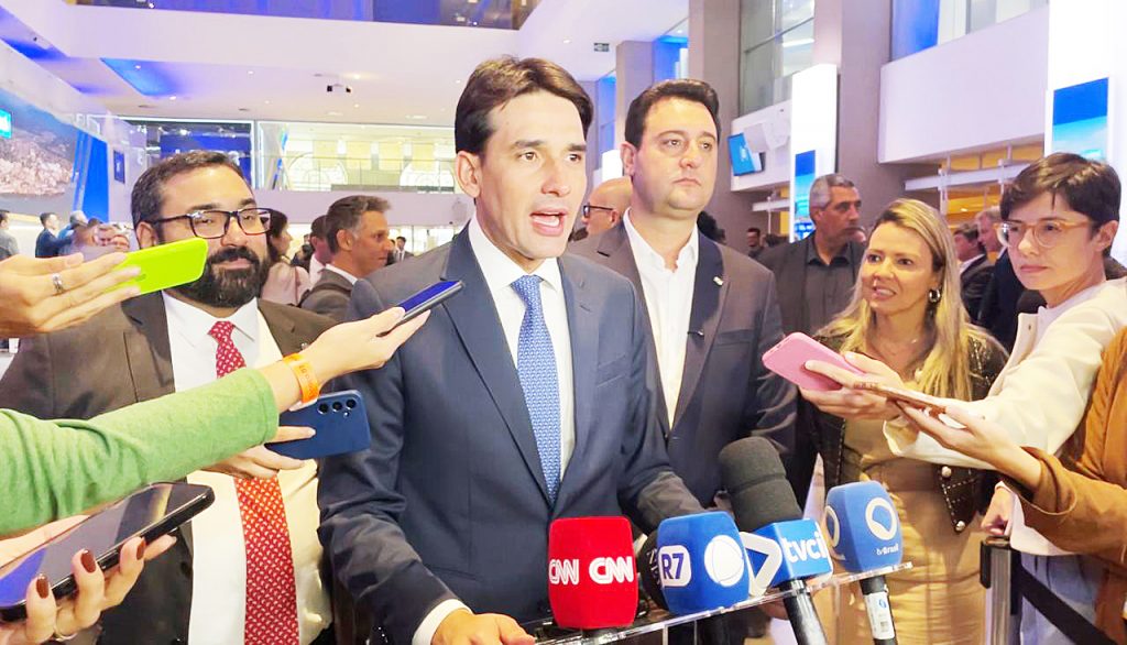 Ministro defende leilão aberto do Tecon Santos 10