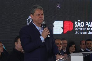 Revisão no projeto do túnel busca evitar surpresas, diz governador
