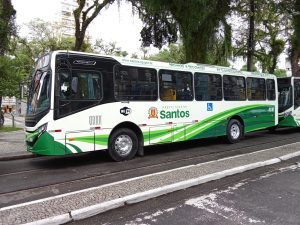 Santos apresenta 18 novos ônibus com menor emissão de poluentes