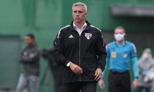 Hernan Crespo deve se apresentar ao São Paulo nesta terça-feira
