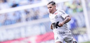 Fluminense contrata atacante Soteldo, do Santos, até 31 de dezembro de 2028
